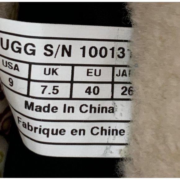 UGG Carnegie Black Suede & Shearling Lined Boots Size 9 1001317 Stud 6809 - Picture 14 of 14